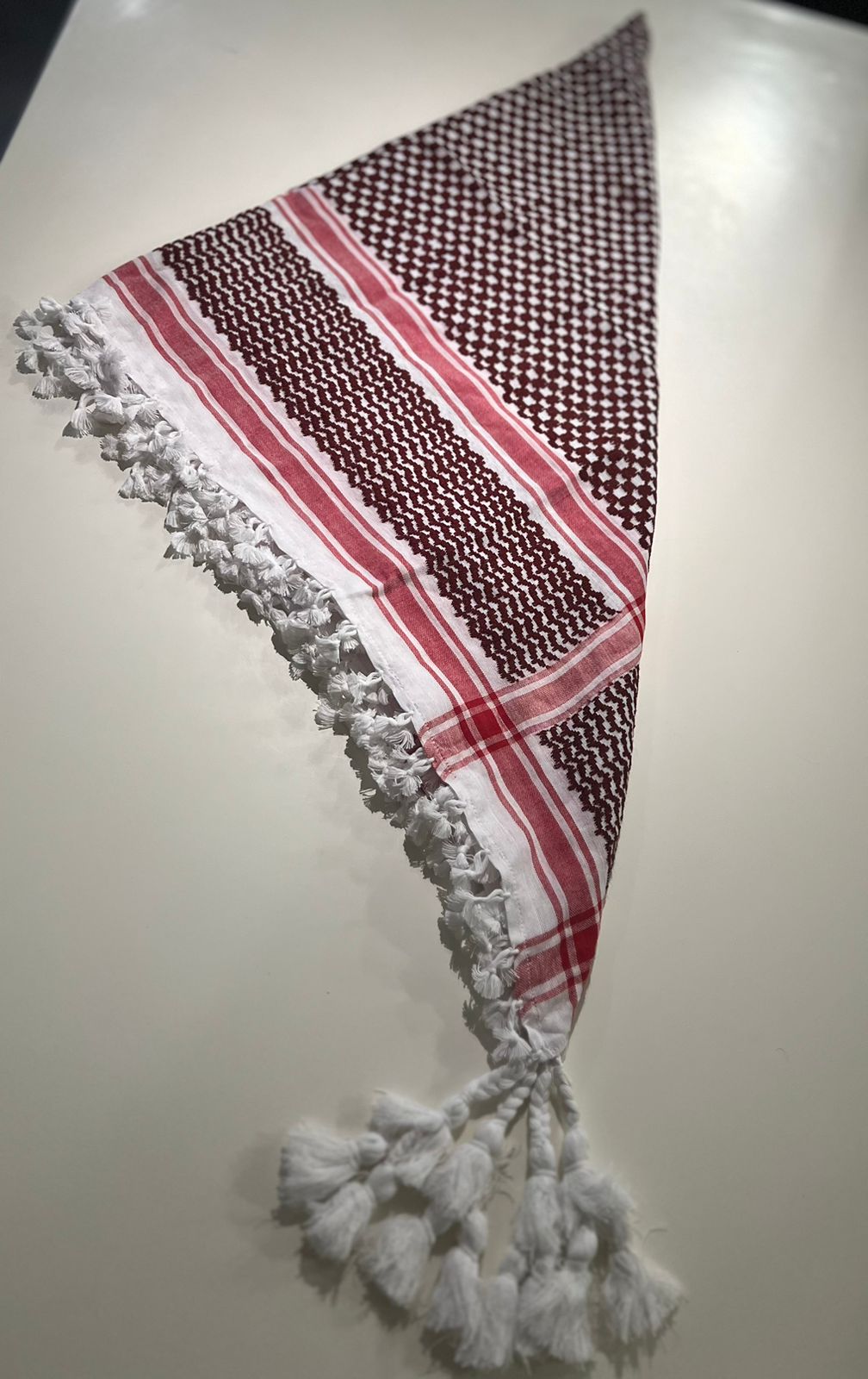 Keffiyeh Scarf - Black or Red