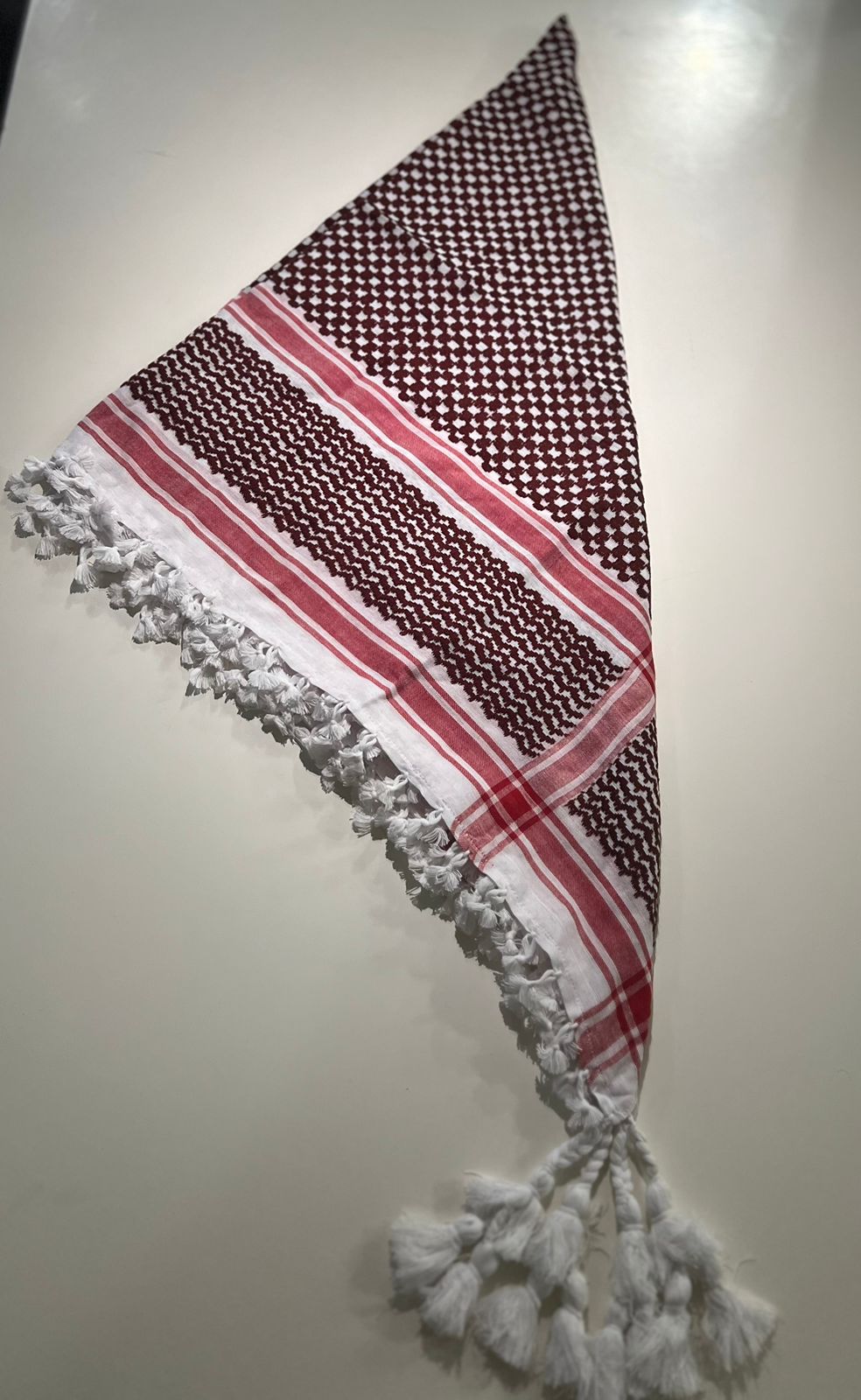 Keffiyeh Scarf - Black or Red
